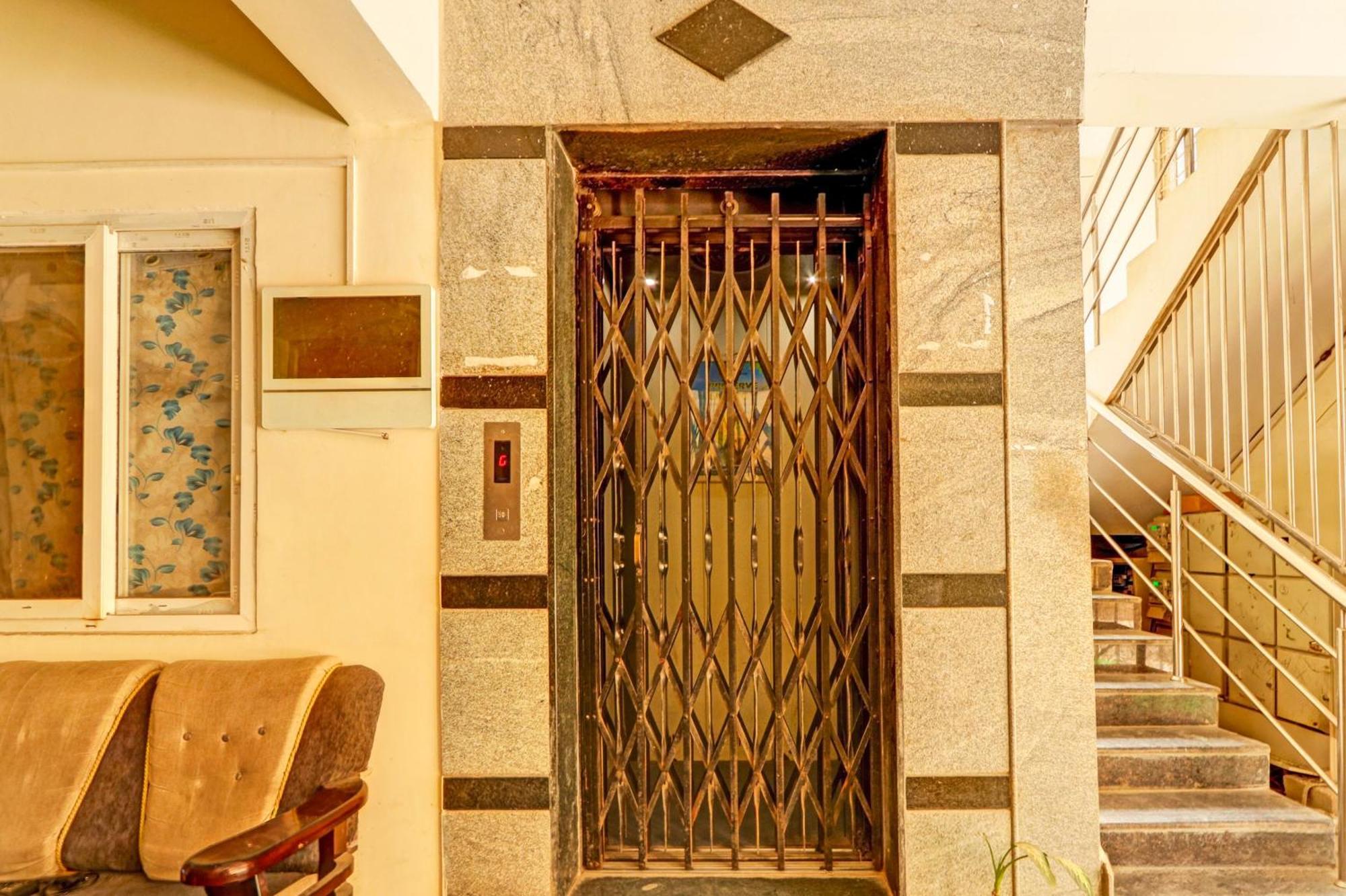 Hotel O Royal Haven Hyderabad Exteriör bild